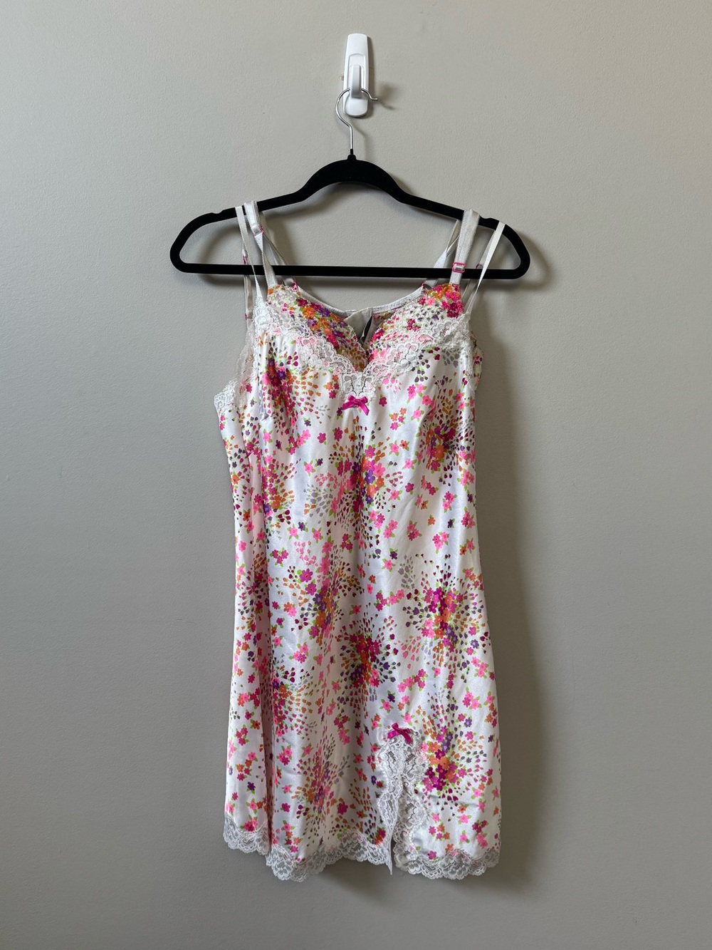 Victoria’s Secret Y2K white floral printed silky slip + matching push up bra